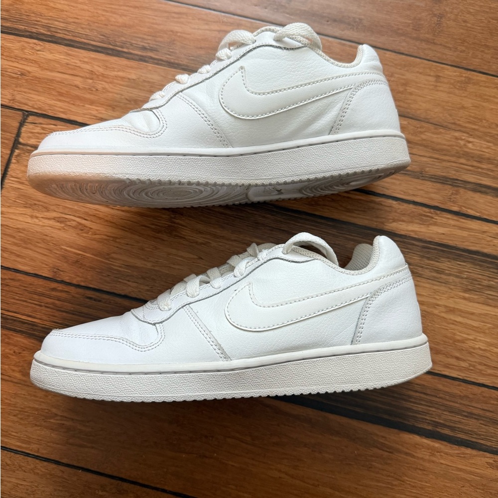 Nike Ebernon Low Sneakers in White - Picture 4 of 10